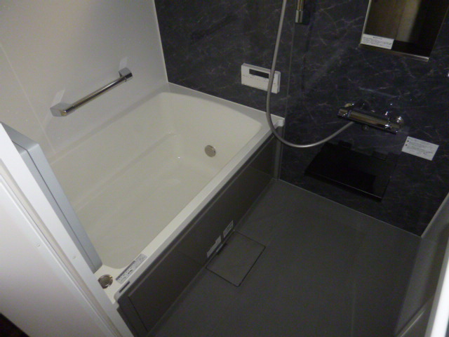 Ｒ－ＥＤＧＥの浴室