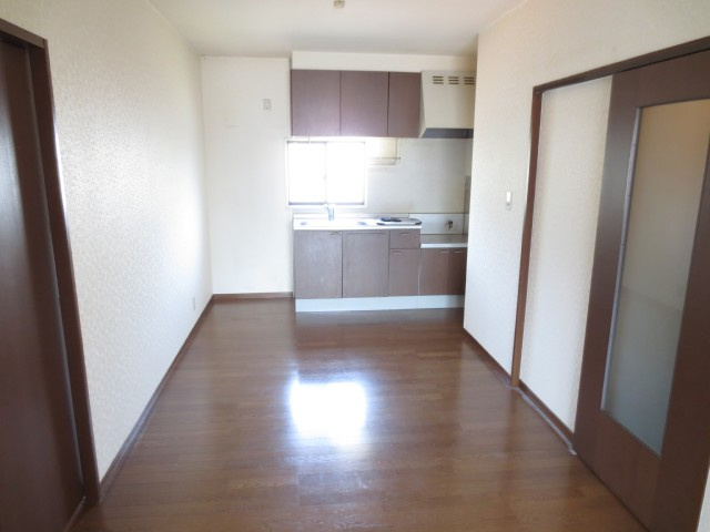 ディアスサカエ【キャッシュバック対象物件】の居間・リビング|リビングです