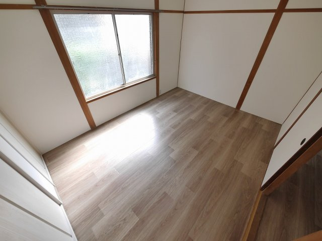 鈴蘭台東町５丁目戸建の洋室