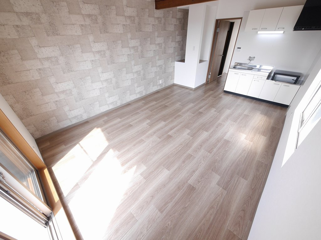 鈴蘭台東町５丁目戸建の居間・リビング|使いやすいリビングです