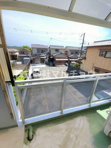 メゾン光葉台のバルコニー|開放的で明るい空間を演出してくれるバルコニーです