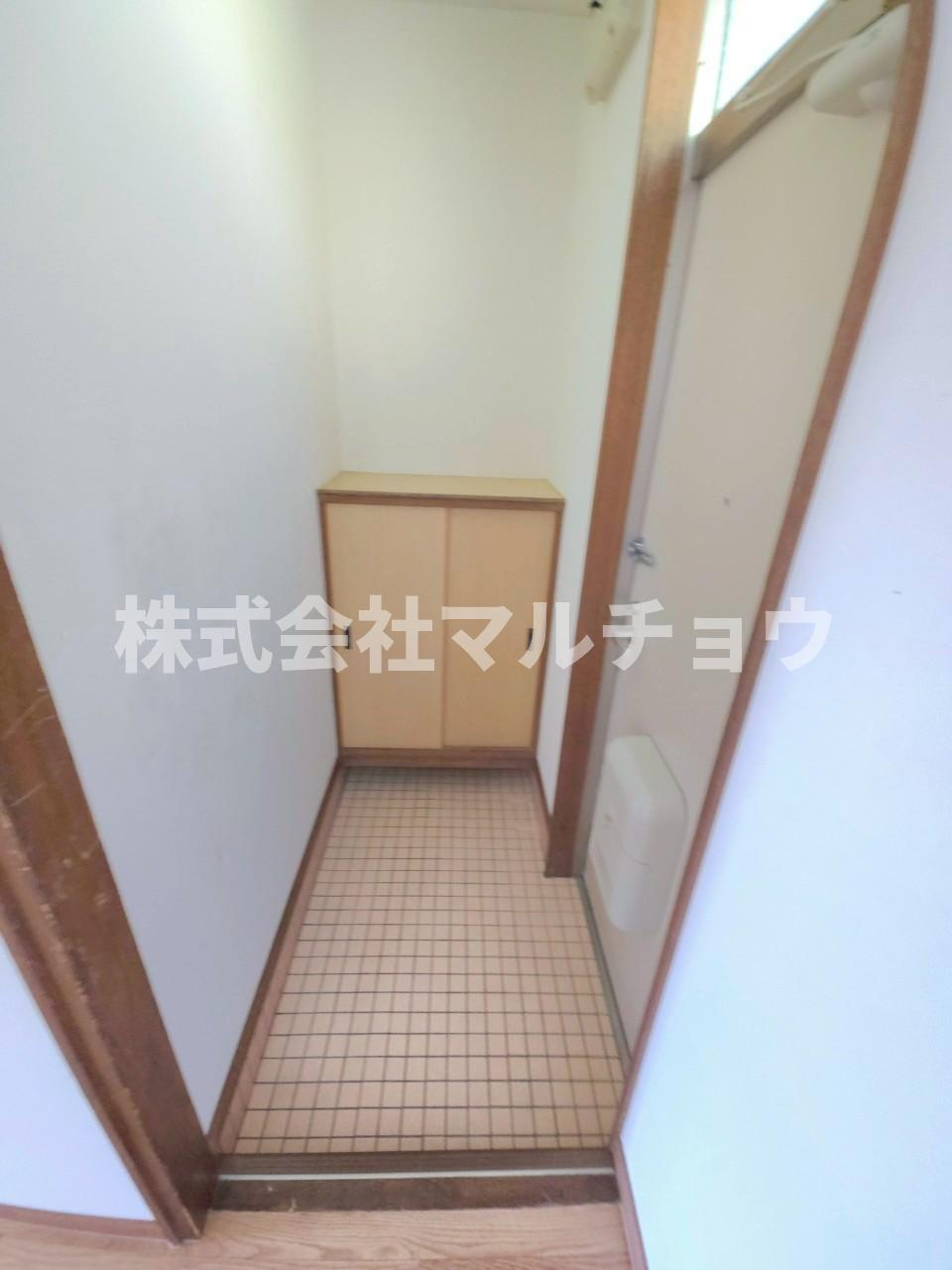 メゾン光葉台の玄関|収納もある玄関です