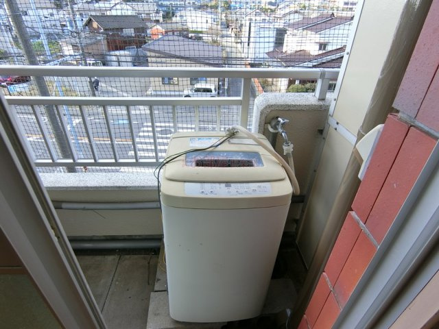 里村ビルのバルコニー