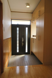 【玄関】 | 阿賀野市中島町　中古戸建 | 毎日通る玄関はこちらです