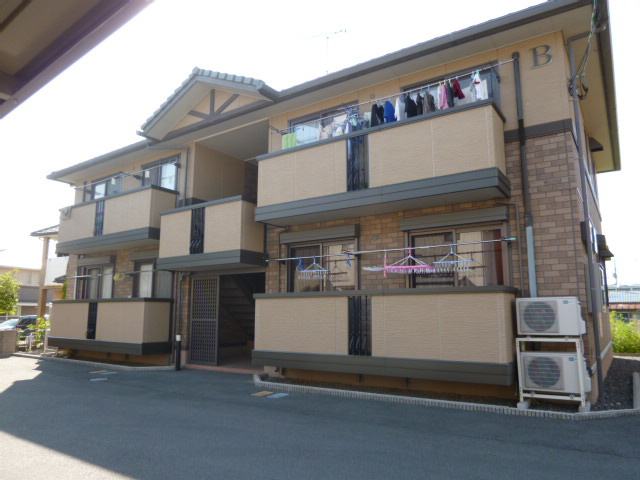 総社市真壁のアパートの外観
