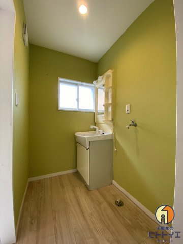 オオクマハイツの洗面所|広い洗面スペース