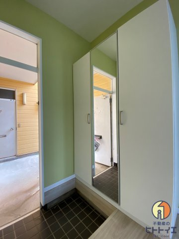 オオクマハイツの玄関|収納もある玄関です