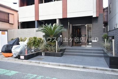 【エントランス】 | AZEST横浜山王