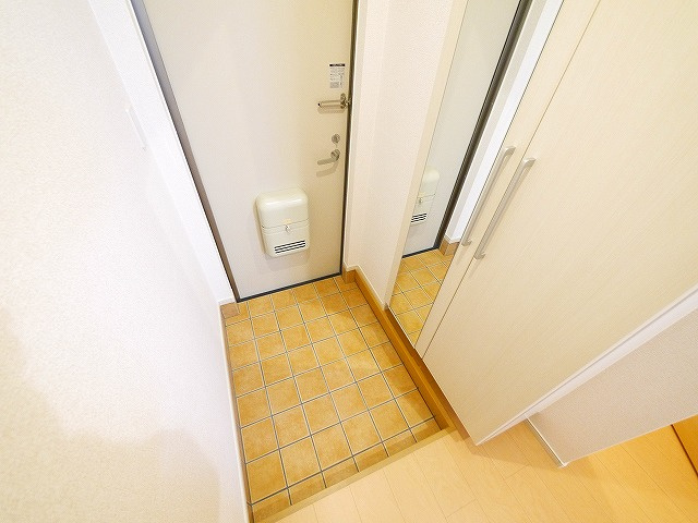 クイーンズパレス　さくらいの玄関|きれいな玄関です