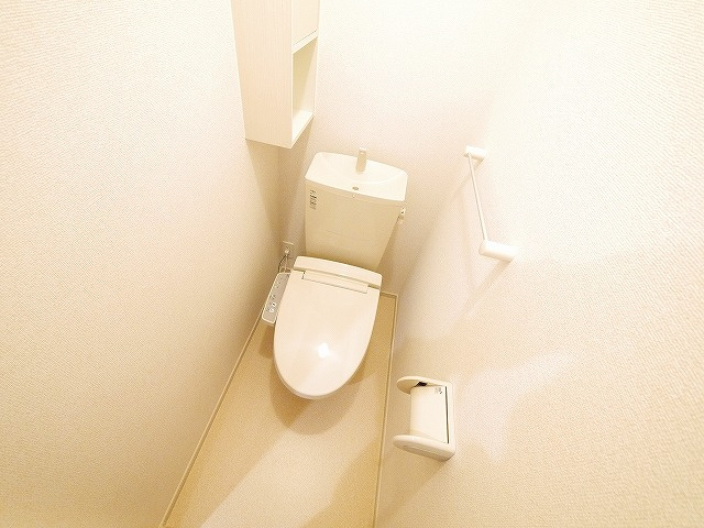 クイーンズパレス　さくらいのトイレ|コンパクトで使いやすいトイレです
