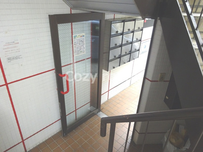 【ロビー】 | ルンルン江坂 | ロビーです