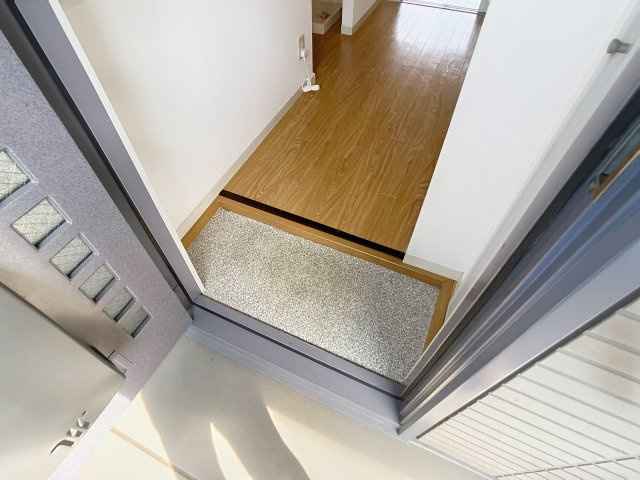 ハイツマロニエ北山の玄関