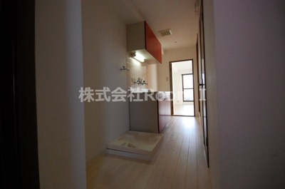 【玄関】 | ドエル天満橋 | 収納もある玄関です