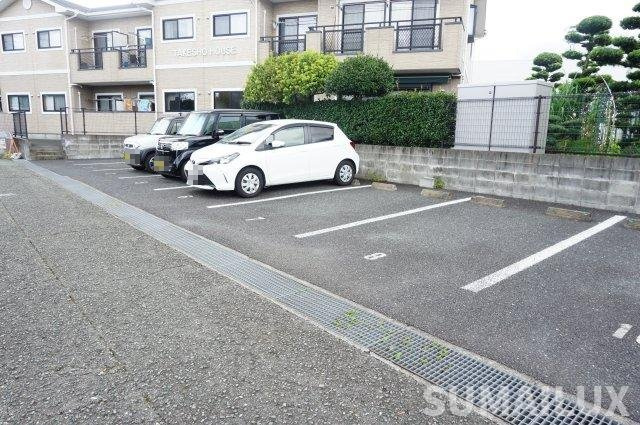 TAKESHO　HOUSEの駐車場