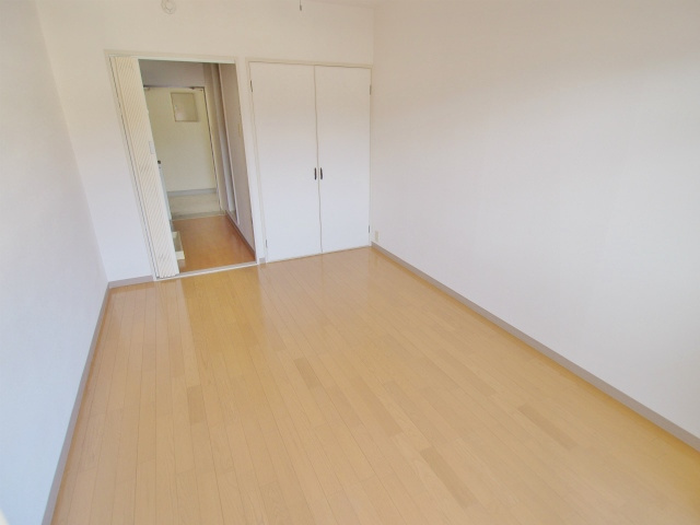 第21船越ビルの居間・リビング