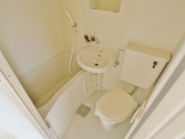 第21船越ビルの浴室