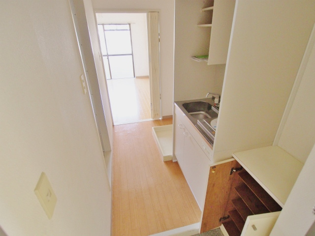 第21船越ビルの内装