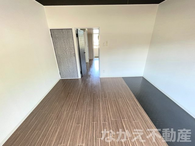 【寝室】 | 落ち着いた色調の寝室です