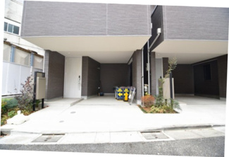 【駐車場】 | 現地見学や資料請求などお気軽にお問合せ下さい。
周辺環境とあわせて現地もご案内致します。