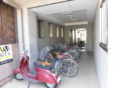 フォルグレンツェンの駐車場|駐輪場