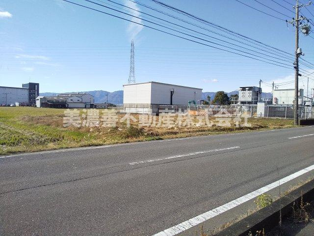 ５６１１７　安八郡輪之内町下大榑新田土地の前面道路含む現地写真