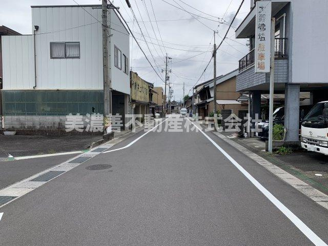 ５５２６７　本巣郡北方町北方土地の前面道路含む現地写真