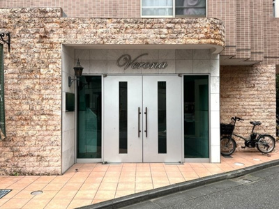 【エントランス】 | ヴェローナ白金