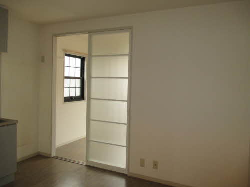 岸和田市尾生町５丁目のハイツの居間・リビング|おしゃれな居間です