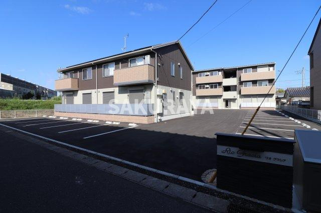 Rio Gracia A「リオグラシアA棟」の駐車場