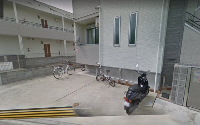 ルーベンス博多の駐車場