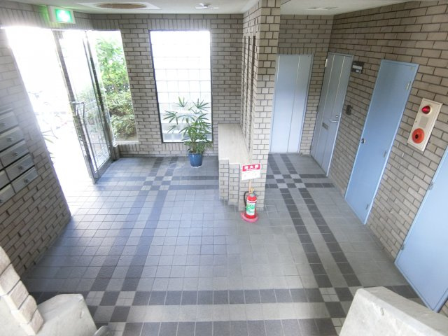 バークレイコーポのロビー