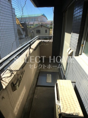 【バルコニー】 | コメルスⅢ | バルコニーからの眺めを楽しみながら食事をしませんか