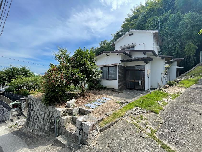 己斐西町戸建ての外観