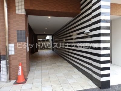 【エントランス】 | ラ ルーチェ