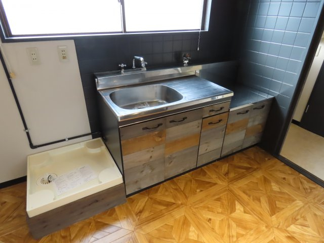 スタンドアップ十三のキッチン