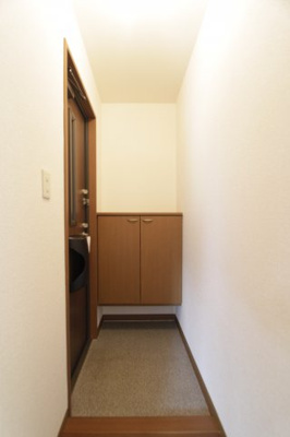 【玄関】 | グリーンヴィレッジあいＣ棟 | 明るい玄関です