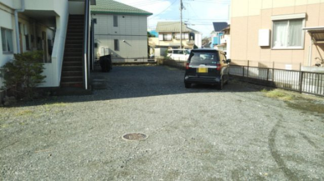 コーポ東原の駐車場