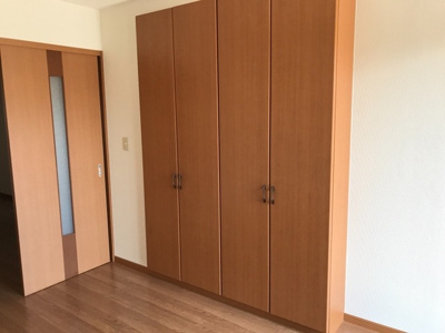 【洋室】 | アルパインガーデン | 洋室収納