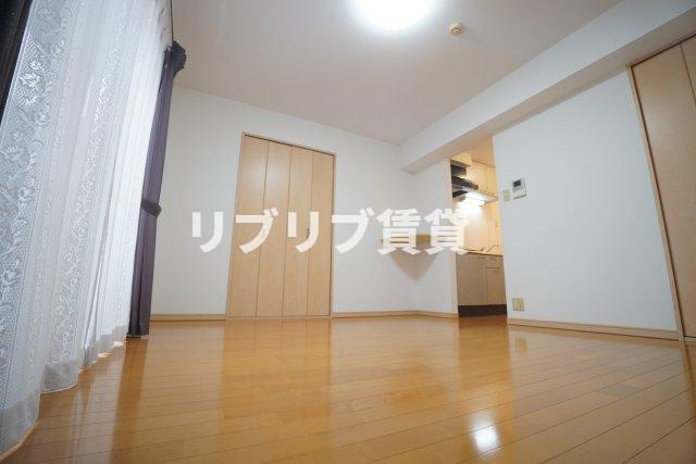 レジデンス寒川の居間・リビング