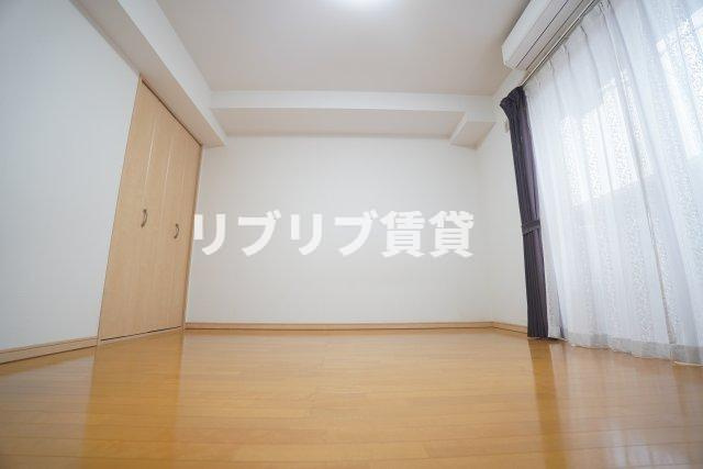 レジデンス寒川の居間・リビング