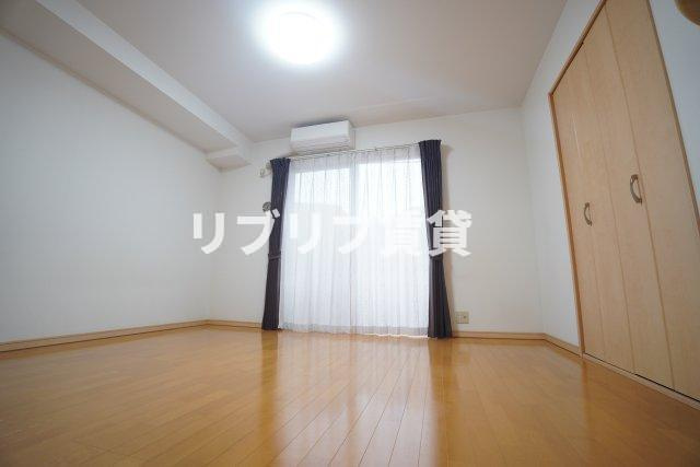 レジデンス寒川の居間・リビング