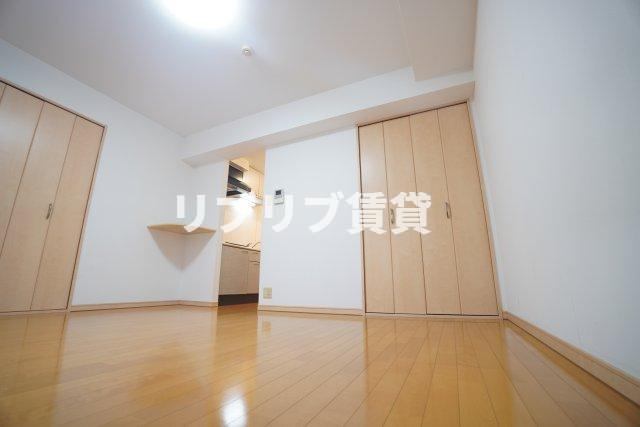 レジデンス寒川の居間・リビング