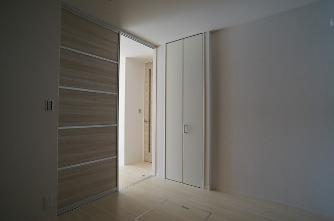 【その他】 | ヴィラ淡島Ⅲ【SHM】 | クローゼットのある洋室4.7帖のお部屋です！大切なお洋服もしわにならないようにハンガーがけができます☆
