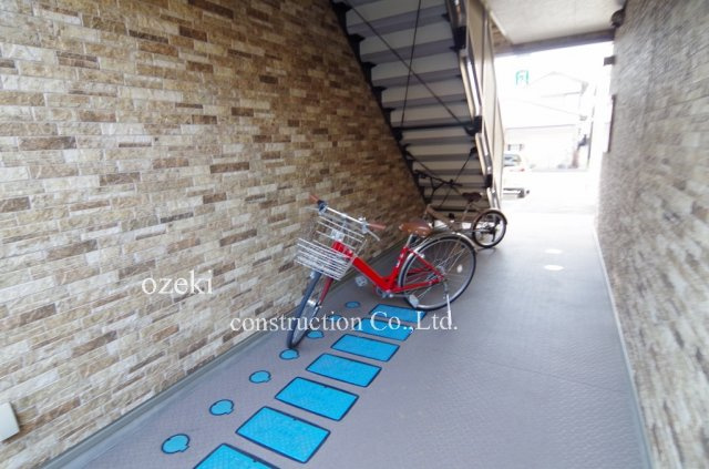 リブリ・Ｒoomy'Sのエントランス