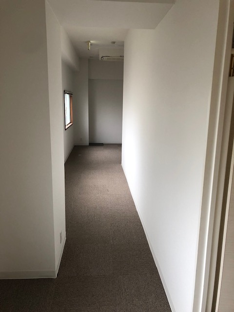 リバーストーンビルの内装