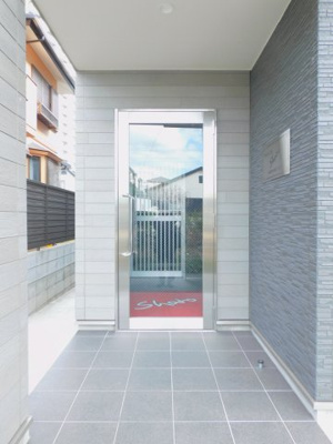 【エントランス】 | クィーンクェshoto