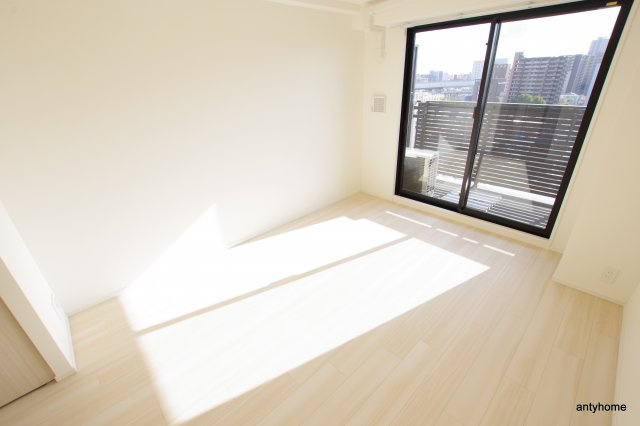S-RESIDENCE大阪九条North　仲介手数料無料の居間・リビング
