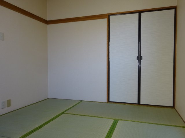 サープラスコーポA棟の和室