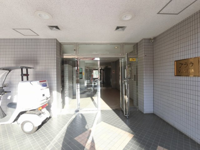 【エントランス】 | プララ杉田 | エントランス部分です。