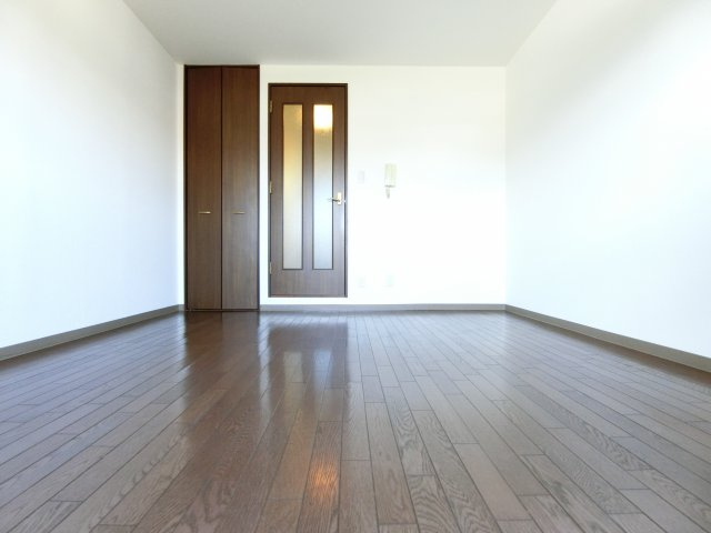 エイト富田林の居間・リビング